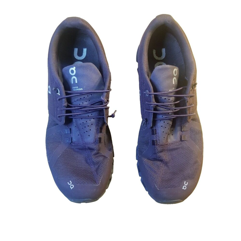On Cloud 5 Men's Size 12 Plum  Running Shoes Sneakers Swiss Engineering
